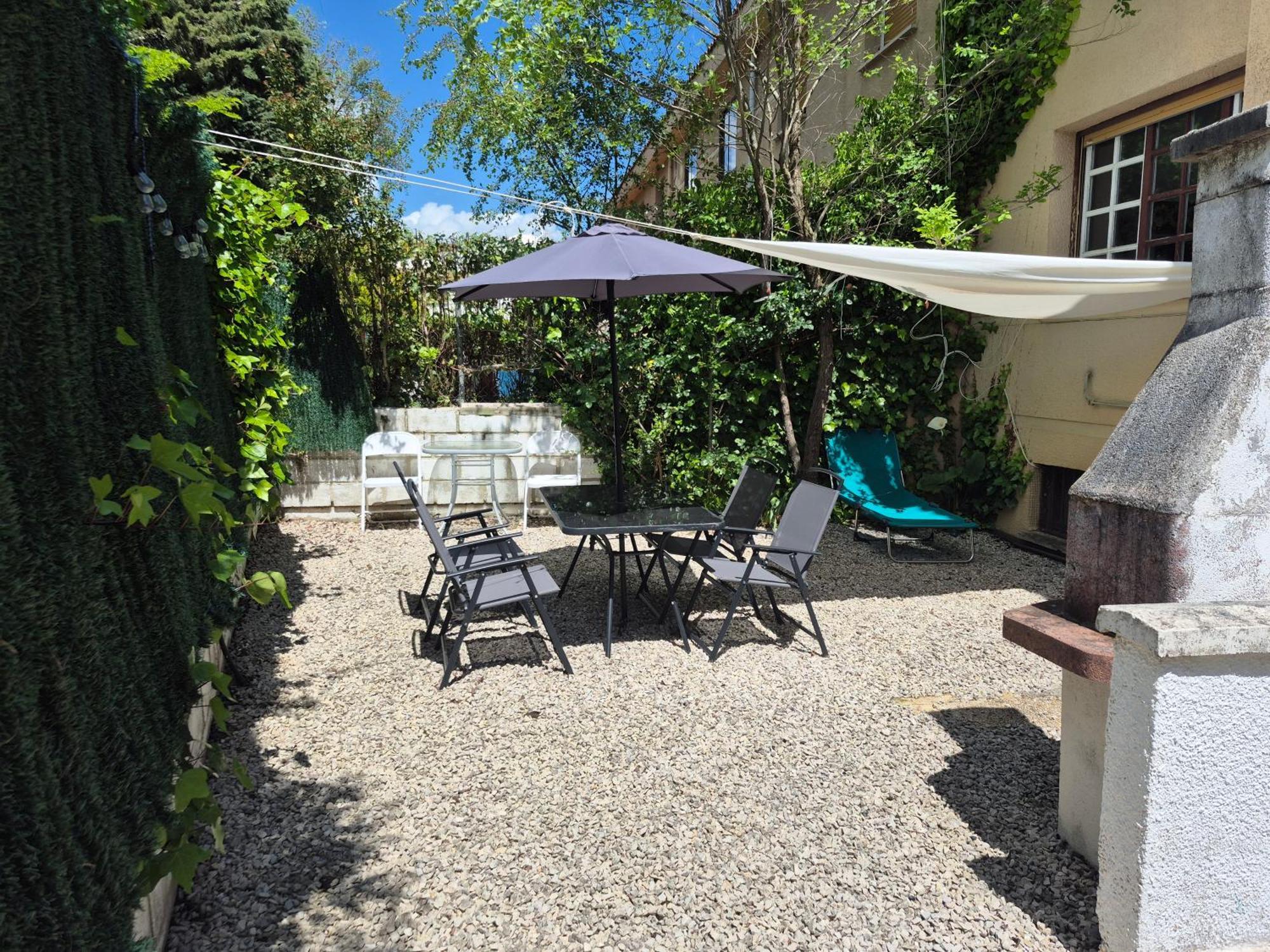 Cool Basement Studio In Hosts House With Private Terrace And Bbq Zizur Mayor Exteriér fotografie